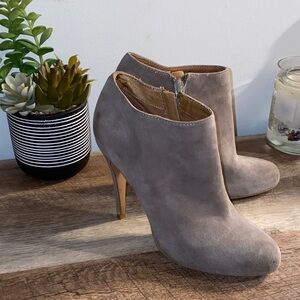Aldo Taupe Suede Heeled Ankle Boots Size 7.5 / 38